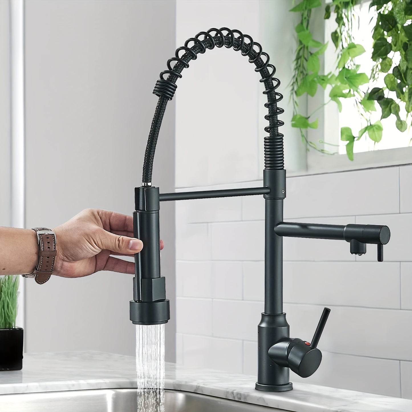 Modern High-Arc Single Handle Kitchen Faucet with Pull-Down Sprayer, 360°