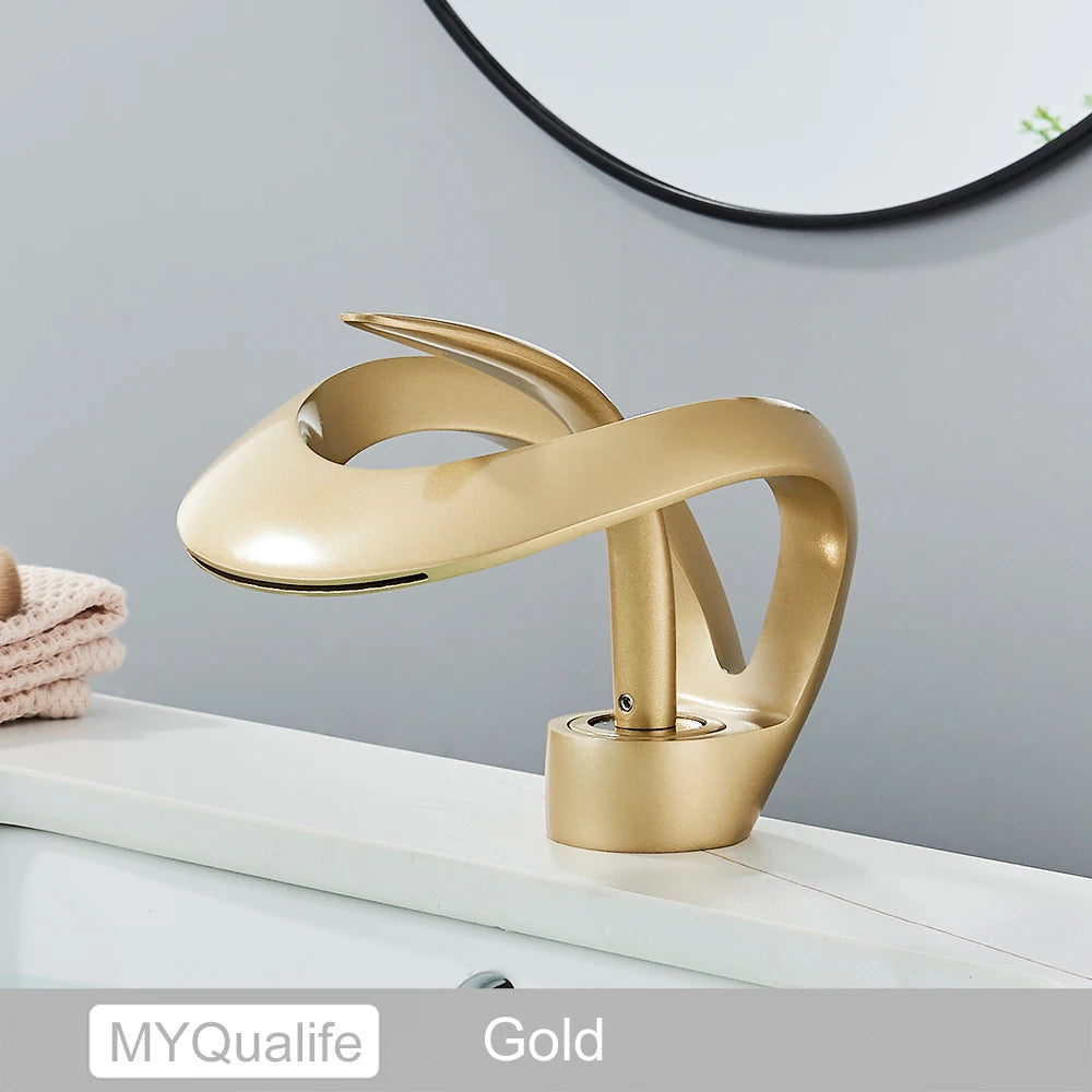 Brass New-Style Basin Faucet Bathroom Mixer Tap Hot Cold Water Deck Mounted  Luxury Sink Faucet