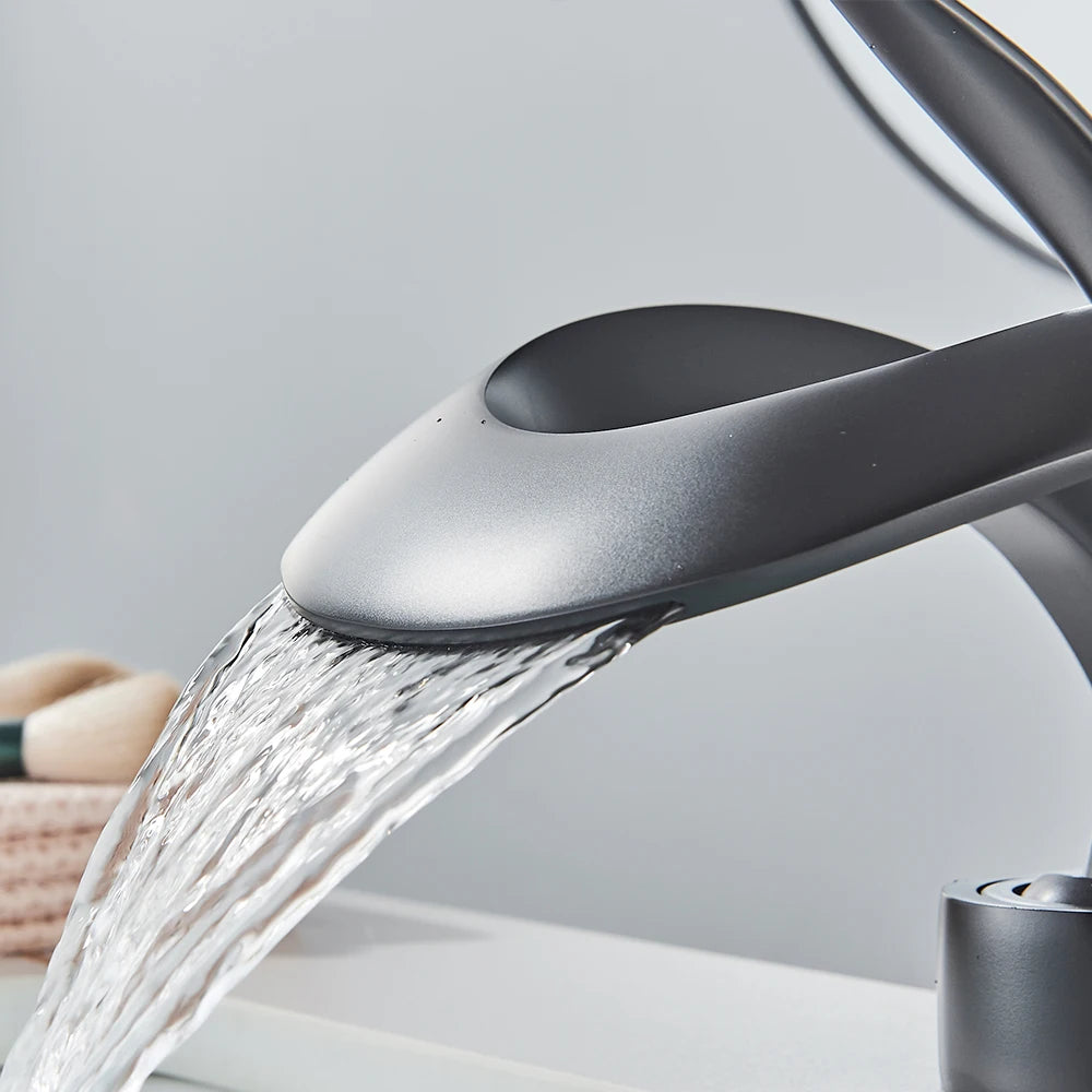 Brass New-Style Basin Faucet Bathroom Mixer Tap Hot Cold Water Deck Mounted  Luxury Sink Faucet